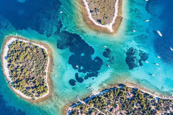 Half Day Tour: Blue Lagoon, UNESCO Town of Trogir, island Ciovo - Meeting in Split and what the boat ride is really like
