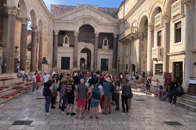 History Split Walking Tour in German - Small group - Vestibulum and possible Dalmatian singing moment
