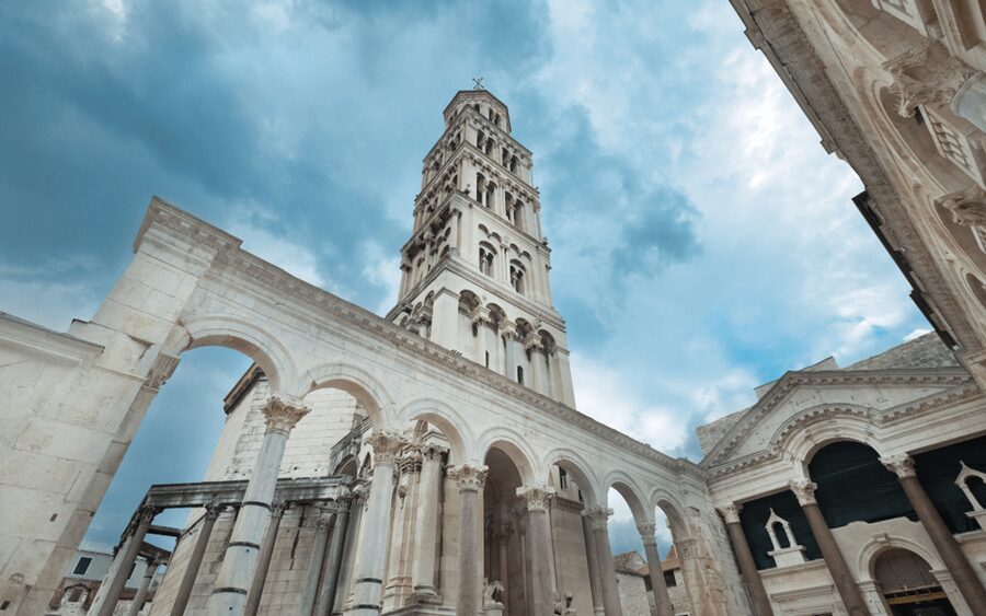 History Walking Group Tour in Split - Temple of St. Jupiter and the underground cellars, the palace’s hidden functions