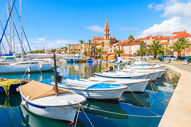 HVAR & 4 Islands PRIVATE BOAT TOUR - Stop 5 in Milna on Brač: a real harbor mood and Venetian touches