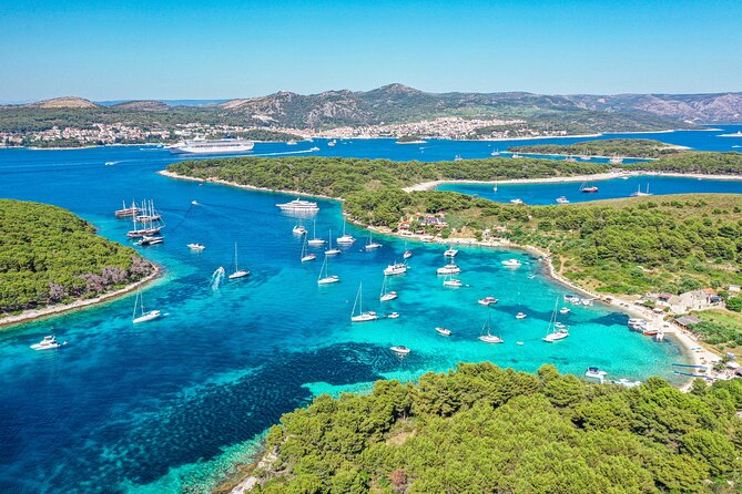 HVAR & 4 Islands PRIVATE BOAT TOUR - Getting on the boat in Split, and why timing matters