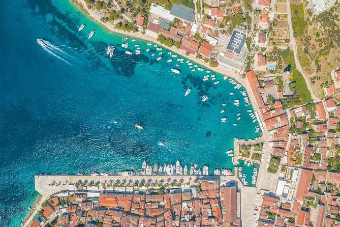 Hvar and Red Rocks - Private boat tour from Split or Trogir - Skipper and safety: why the human factor matters