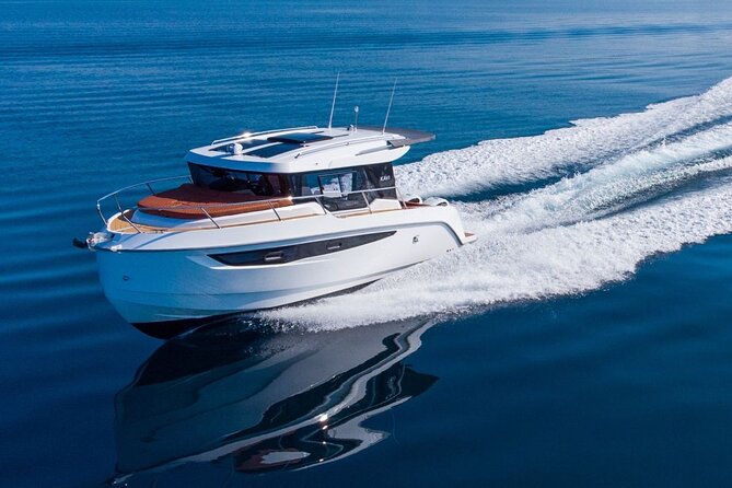 Luxury Private tour on the Kavi 9 Yacht 2025 - Price and Value: What $778.24 Really Buys