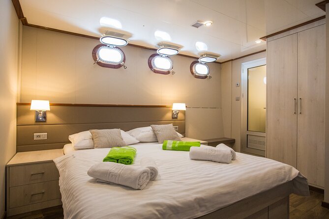 Luxury Yacht Week from Split to Dubrovnik - Mljet National Park and Pomena: lakes, bikes or kayaks, then Captain’s Dinner