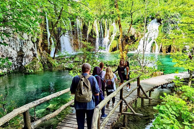 Plitvice Lakes Guided tour with Entrance ticket included - The 4 Hours at the National Park: How to Make It Count
