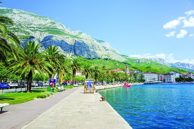 Private Arrival Transfer: Split Airport to Split, Trogir, Makarska,Tucepi and Baska Voda Hotels - Comfortable, air-conditioned transport you can actually relax in