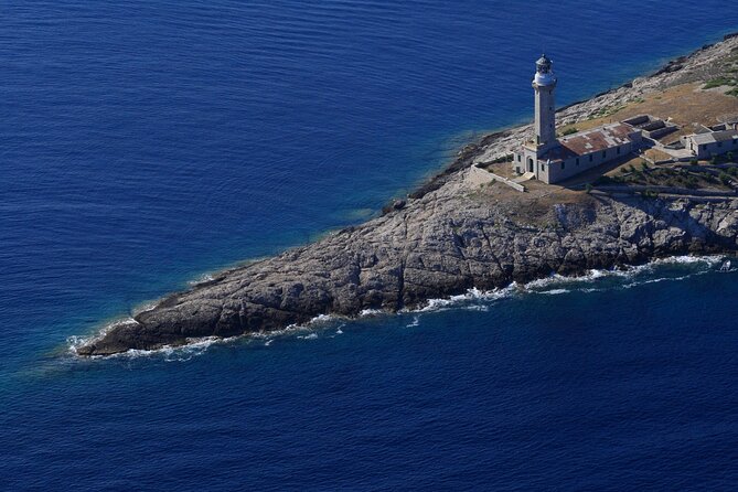 Private boat tour to the Blue Cave and Vis highlights - Stiniva Cove: When Crowds Control the Clock