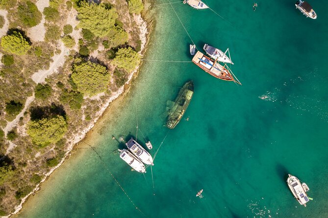 Private Boat tour to the Blue Lagoon & Solta - Swim, Snorkel, Tan and Relax! - Stomorska Lunch Time by the Water, With a Quiet Reset