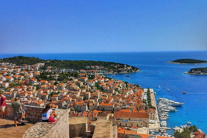 Private boat transfer Split/ Split airport - Hvar - Getting picked up: docks, airport customs, and the taxi-to-boat link