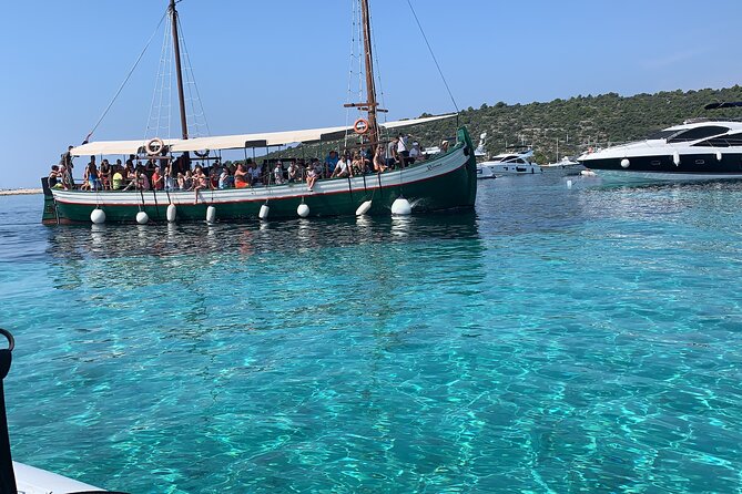 Private boat trip - Hvar Brac and Pakleni islands from Split - Second Pakleni swim stop: fewer people, more quiet water time