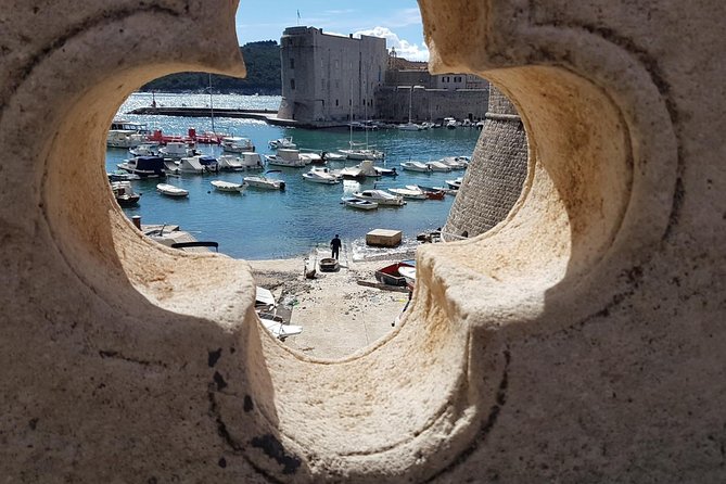 Private Day Trip to Dubrovnik With Authentic Food At Family Home - Entering Dubrovnik’s Old Town Without Missing the Story