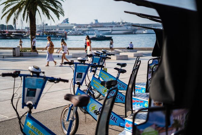 Private Electric Rickshaw Tour of Split - Prokurative and the Croatian National Theater: architecture with context