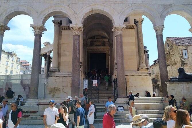 Private History tour - small group - St. Domnius Cathedral area: Roman survival and Christian continuity