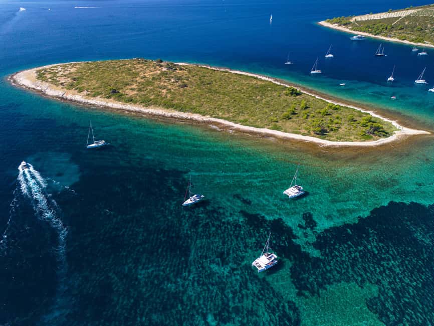 Private Speedboat Tour: Blue Lagoon & 3 Islands from Split - Inside the boat: what the KARLA luxury rib setup means for comfort
