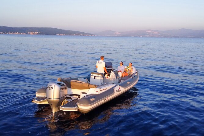 Private Speedboat Tour from Split with Customizable Itinerary - Zlatni Rat Beach (Golden Horn) and Maslinica: Beach Time With Character
