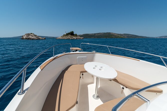 Private Split Boat Tour with a Local Expert - fully customizable - Food Stops and Wine Tasting: Let the Captain Handle the Hunger