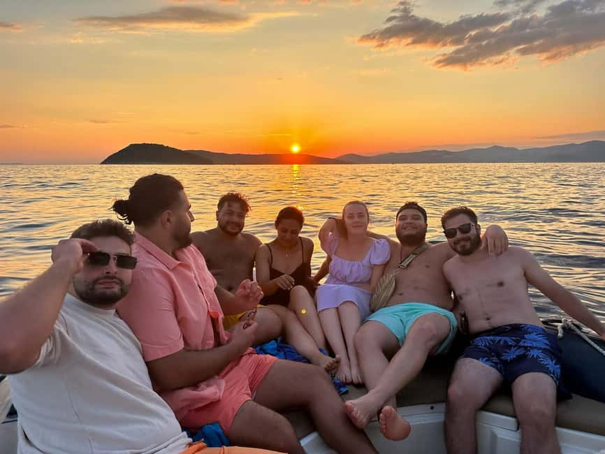 Private Sunset Boat Tour with Music and Wine - Key things that make this tour work