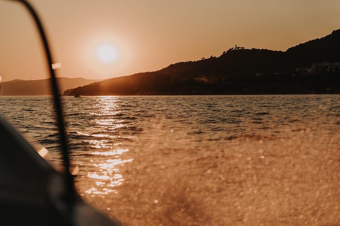 Private Sunset tour on the speedboat in village Maslinica, island Solta - Solta sunset by speedboat at 7 pm, the timing that matters