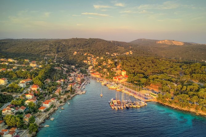Private Sunset tour on the speedboat in village Maslinica, island Solta - The swim and snorkel stop: bays, gear, and when to jump
