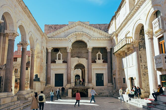 Private Tour of Split with Food & Wine Tasting - Green Market in 15 minutes: quick flavors, clear specialties