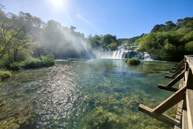 Private tour to Krka waterfalls- Lunch included - Lunch in a small village: included food that simplifies the day