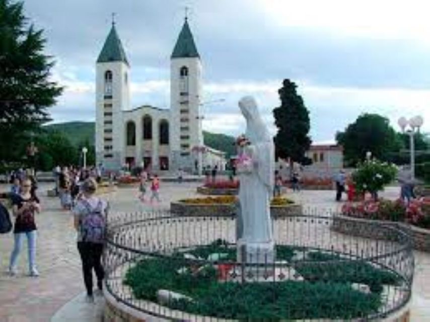 Private tour to Međugorje from Split and Trogir - Lunch time and what to do about food