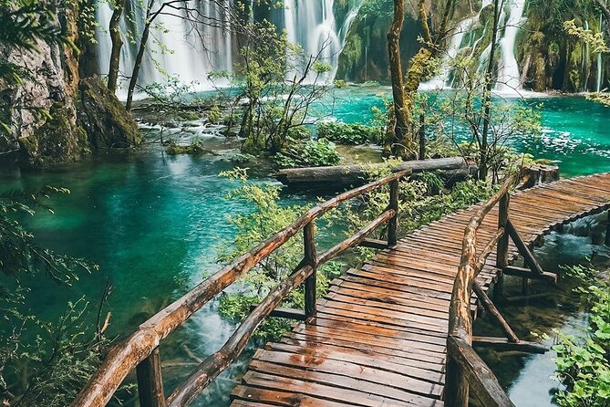 Private Transfer from Split Area to Plitvice Lakes - Reaching Plitvice: the driver drops you at tickets, then waits