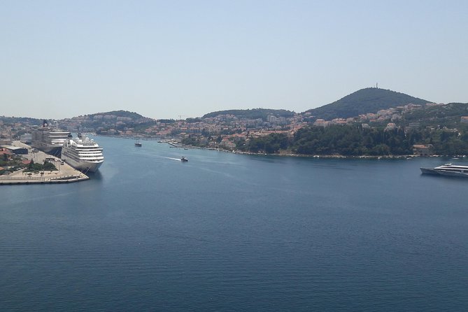 Private transfer from Split to Dubrovnik with side-trip to Ston - The ride itself: air-conditioned comfort and a driver who adjusts