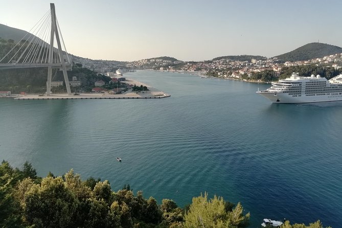 Private transfer from Split to Dubrovnik with side-trip to Ston - Door-to-door pickup in Split: less stress, more you-time