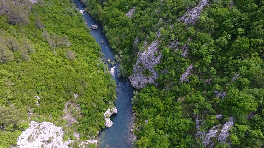 Rafting on the Cetina river - Two and a half hours of guided rafting on class 1-3 rapids
