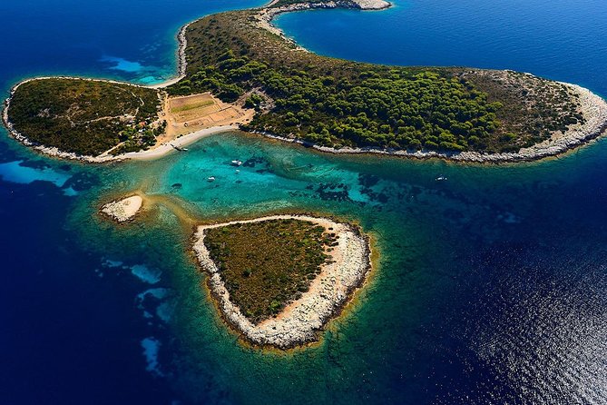 Rent a Speed Boat from Split – Discover Hidden Beaches & Islands - Getting started at Island Discovery, then letting the skipper run the day