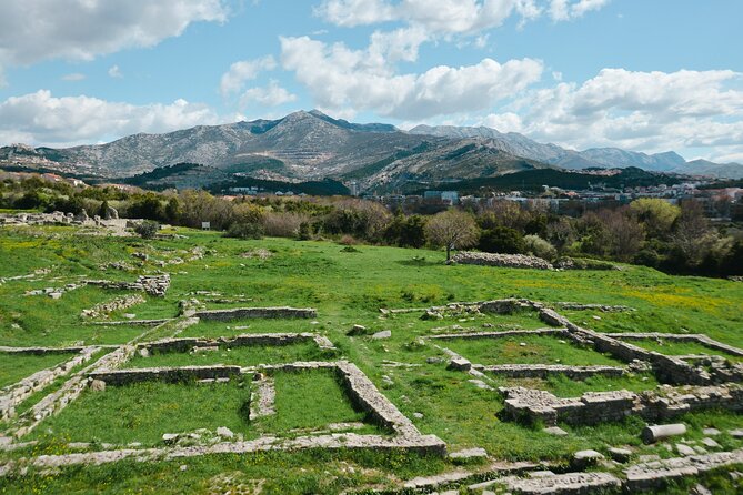 Salona & Amphitheater - Private guided tour - Admission incl. - Tusculum and the bishop’s palace: power in architecture form
