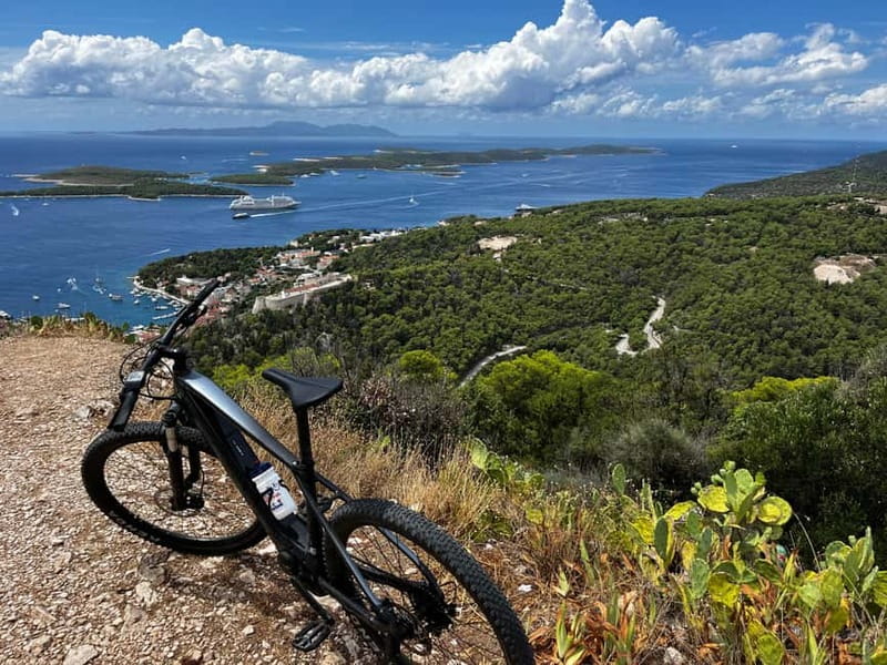Self-guided mountain bike tour (non-electric) - MTB vs eMTB on Hvar: the difference you will feel