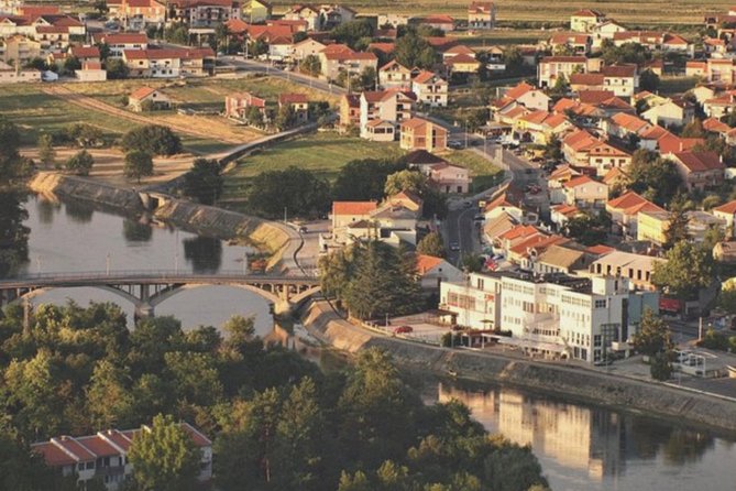 Sinj: Panoramic Flight over Peruca Lake and Dinara mountain - The eye-like spring effect: why weather matters on this route