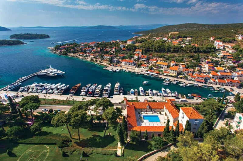 Šolta Island from Split: 5-Hour Olive Oil Tour with Lunch - Olynthia Natura olive groves, from smells to the oldest trees