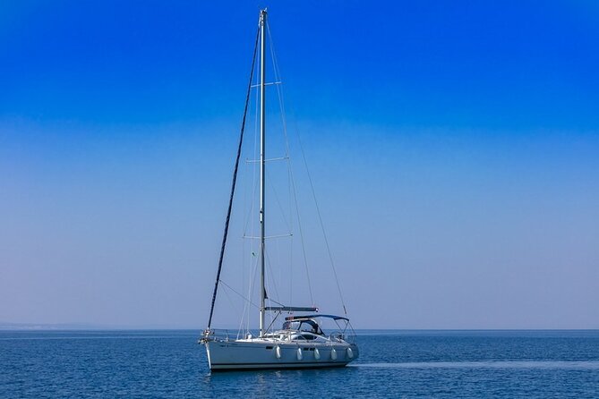 Spend an unforgettable day sailing through the stunning Brač archipelago - Why this Brač archipelago sail starts in Omiš