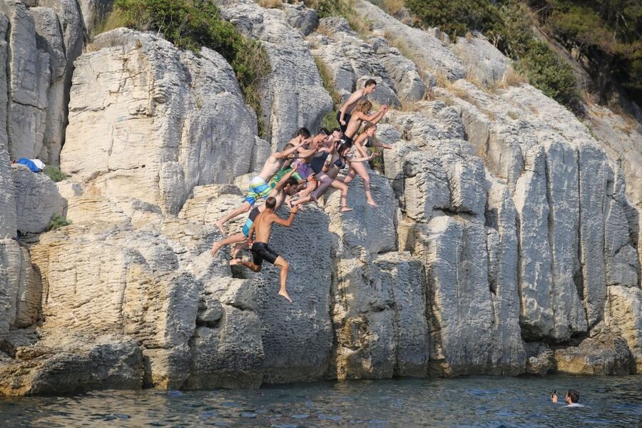 Split 4-Hour Guided Sea Kayak Tour - Morning paddle or sunset session, and how to choose
