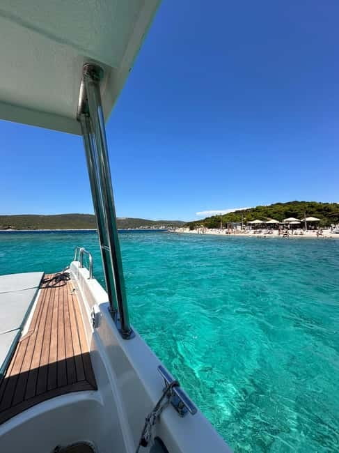 Split: 5 Islands Full-Day Tour to Blue Cave, Vis & Hvar - Vis Island and Stiniva Cove: Cliffs, Photos, and That Europe-Style “How Is This Real?”