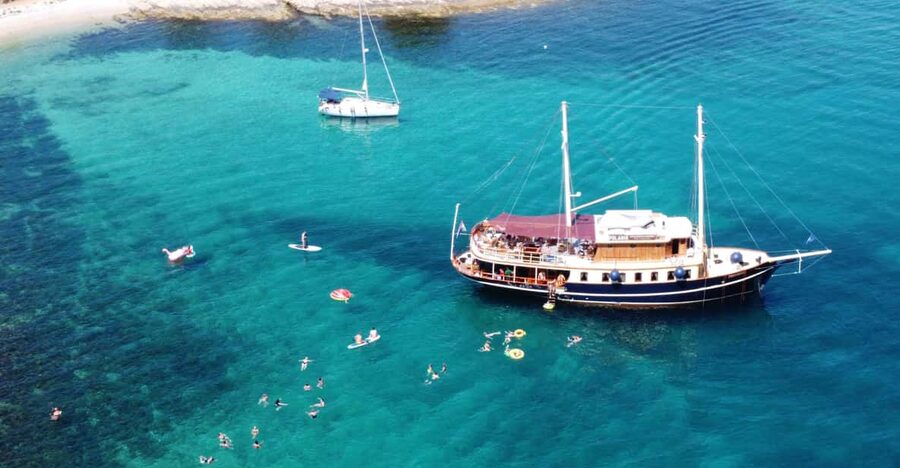 Split: All inclusive Brač & Šolta Island Swimming Cruise - Getting there at Obala Lazareta 3, then settling on Boat Polaris