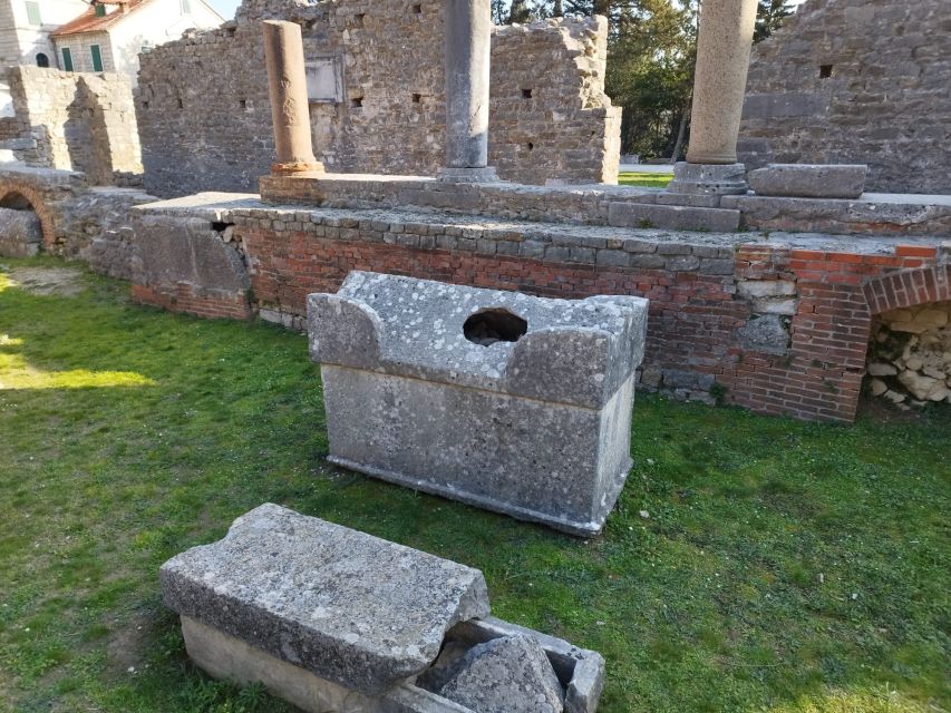 Split: Ancient Salona & Medieval Trogir Historical Tour - What you will see in Salona, specifically, beyond the amphitheatre