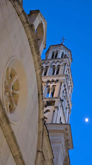 Split and Diocletian's Palace walking tour with a local guid - Where You Meet by the Riva, and Why Arriving Early Helps