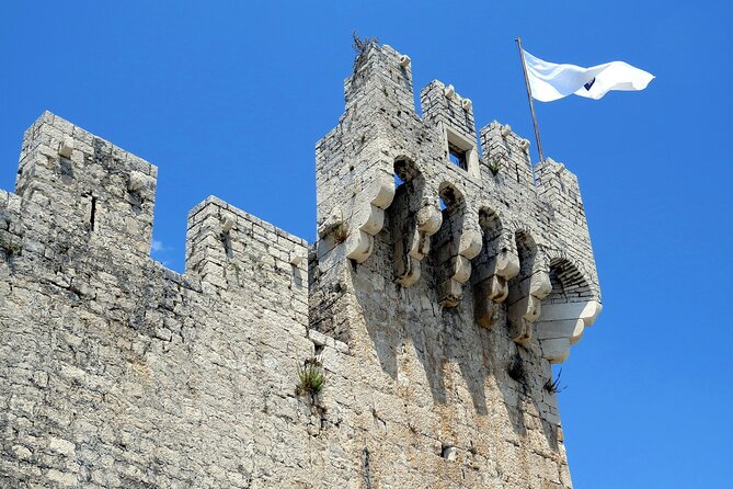 Split and Trogir Half Day Guided tour - Trogir old town highlights: city hall to the cathedral