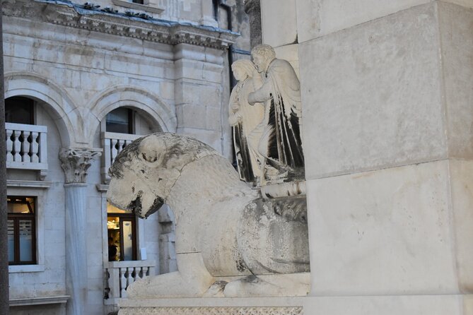 Split Archaeological Cultural and Historical Guided Walking Tour - Peristyle and Vestibulum: where Split’s palace still breathes