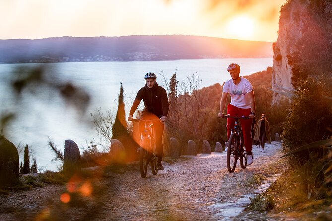 Split Bike and Wine Experience - Bikes, helmets, guide, and timing: what the 3 to 4 hours really means