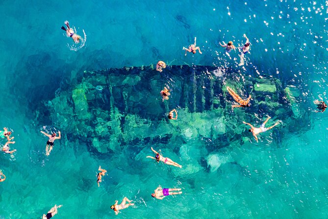 Split: Blue Lagoon, 3 Island Boat Tour & Mediterranean Lunch - Drinks, lunch, and expectations: the best way to enjoy it