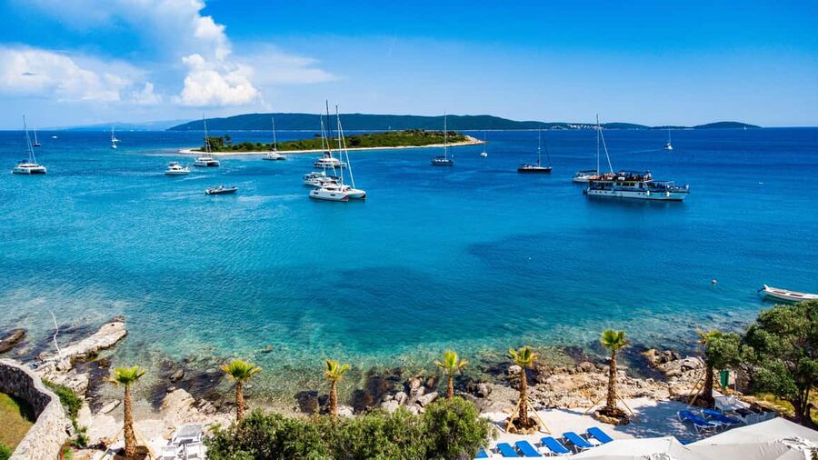 Split: Blue Lagoon 3 Islands All-Inclusive Cruise with Lunch - The day at sea, from Split Port to open-water calm