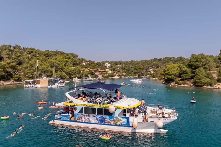 Split: Blue Lagoon & 3 Islands hopping with Lunch & Drinks - The route in plain English: a cruise that gives you variety