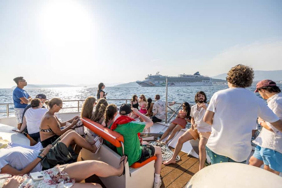 Split: Blue Lagoon & 3 Islands hopping with Lunch & Drinks - Čiovo and Borkko Beach Bar: your first swim is the warm-up