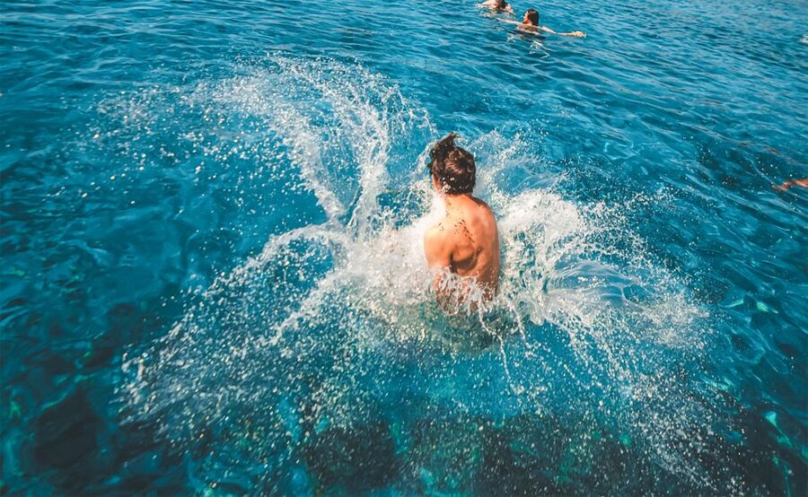 Split: Blue Lagoon and 3 Islands Speedboat Tour - Meeting at Booker Travel and settling into a small-group speedboat