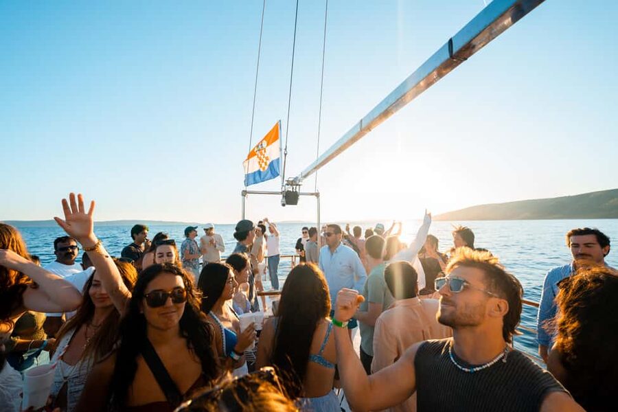 Split: Blue Lagoon Boat Party, Djs, Swim, Shots & AfterParty - Key highlights at a glance